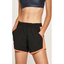Under Armour - Szorty sportowe. Spodenki sportowe damskie Under Armour, s, bez wzorów, z poliesteru, sportowe. W wyprzedaży za 79,90 zł.