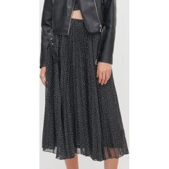 Spódnica w kropki - Czarny. Czarne spódniczki damskie Reserved, bez wzorów. Za 139,99 zł.