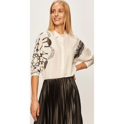 Desigual - Koszula. Białe bluzki damskie Desigual, s, z poliesteru, klasyczne. W wyprzedaży za 239,90 zł.