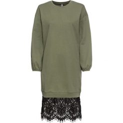 Sukienka bonprix oliwkowy. Zielone sukienki damskie bonprix, w koronkowe wzory, z dresówki, bez kołnierzyka, bez rękawów. Za 119,99 zł.