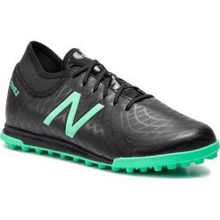 Buty NEW BALANCE - MSTTTBN1 Czarny. Czarne buty sportowe męskie New Balance, ze skóry ekologicznej, bez zapięcia, do piłki nożnej. W wyprzedaży za 239,00 zł.