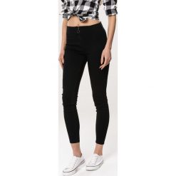 Czarne Jeansy Possibilities. Czarne jeansy damskie Born2be, s, z podwyższonym stanem. Za 59,99 zł.