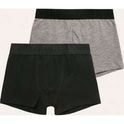Name it - Bokserki dziecięce (2 pack). Czarne majtki chłopięce Name it, bez wzorów, z elastanu. W wyprzedaży za 49,90 zł.