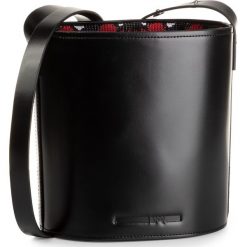 Torebka MCQ ALEXANDER MCQUEEN - Mini Bucket Bag 567928 R7B35 6406 Classic Red. Czarne torebki klasyczne damskie McQ Alexander McQueen, bez wzorów, ze skóry, bez dodatków. Za 1399,00 zł.