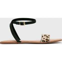 Medicine - Sandały Festival Boho. Czarne klapki damskie MEDICINE, bez wzorów, ze skóry, bez obcasa, na obcasie. W wyprzedaży za 49,90 zł.