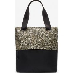 Nike Radiate Torba Czarny. Czarne torebki klasyczne damskie Nike, bez wzorów, z poliesteru, bez dodatków. Za 171,95 zł.