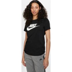 Nike Essential Koszulka Czarny. Czarne koszulki damskie Nike, s, z nadrukiem, z bawełny, bez kołnierzyka. Za 111,95 zł.