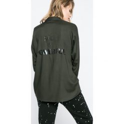 Answear - Koszula. Szare koszule damskie marki ANSWEAR, l, z tkaniny, casualowe, z klasycznym kołnierzykiem, z długim rękawem. W wyprzedaży za 59,90 zł.