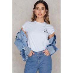 T-shirty damskie: Josefin Ekström for NA-KD T-shirt GRL PWR Printed – White