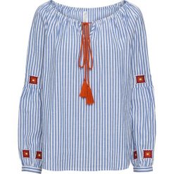 Bluzka z haftem bonprix niebiesko - biały. Niebieskie koszulki damskie marki bonprix, z haftami, bez kołnierzyka. Za 79,99 zł.