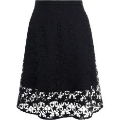BOSS CASUAL BESTARRY Spódnica trapezowa dark blue. Niebieskie spódniczki trapezowe marki BOSS Casual, na co dzień, z poliesteru, casualowe. W wyprzedaży za 493,35 zł.