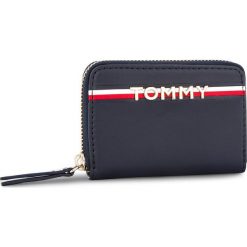 Mały Portfel Damski TOMMY HILFIGER - Corp Leather Mini Za AW0AW05734 413. Niebieskie portfele damskie TOMMY HILFIGER, ze skóry. Za 299,00 zł.