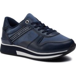 Sneakersy TOMMY HILFIGER - Mixed Active City Sneaker FW0FW04177 Tommy Navy 406. Niebieskie półbuty damskie TOMMY HILFIGER, ze skóry ekologicznej. Za 399,00 zł.