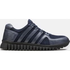 Granatowe sneakersy męskie. Niebieskie sneakersy męskie Kazar, bez zapięcia. Za 429,00 zł.