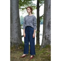 Sweter wełniany w warkocze, szary. Szare swetry klasyczne damskie marki Silvian Heach, l, z dzianiny, z włoskim kołnierzykiem. Za 340,00 zł.