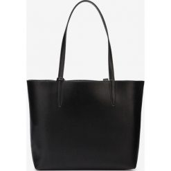 Calvin Klein Mono Medium Torebka Czarny. Czarne torebki klasyczne damskie Calvin Klein, bez wzorów, z materiału, bez dodatków. Za 738,95 zł.
