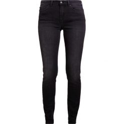 DRYKORN PULL Jeans Skinny Fit dark grey denim. Szare rurki damskie DRYKORN. W wyprzedaży za 503,20 zł.