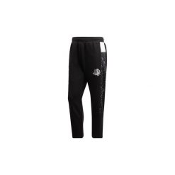 Spodnie treningowe adidas Spodnie dresowe Planetoid. Czarne spodnie dresowe męskie marki Adidas, xl, z dresówki. Za 279,00 zł.
