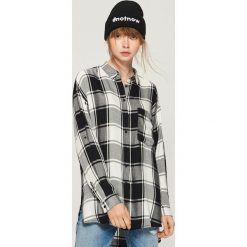 Koszula oversize w kratkę - Czarny. Czarne koszule damskie w kratkę Sinsay, l. Za 59,99 zł.