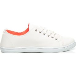 STYLOWE TRAMPKI DAMSKIE - biały. Trampki i tenisówki damskie balada. Za 29,90 zł.