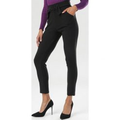 Czarne Legginsy Mirasea. Czarne legginsy damskie Born2be, s, bez wzorów. Za 59,99 zł.