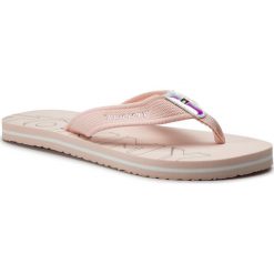 Japonki TOMMY HILFIGER - Iridescent Detail Beach Sandal FW0FW04236 Silver Peony 658. Klapki damskie TOMMY HILFIGER. Za 159,00 zł.