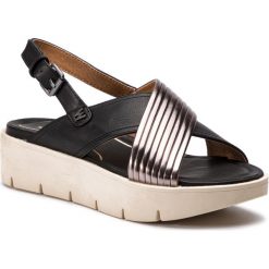 Sandały WRANGLER - Clipper Kaori Cross WL91654A Black/Gunmetal 331. Czarne klapki damskie Wrangler, bez wzorów, ze skóry ekologicznej, bez obcasa. Za 279,00 zł.