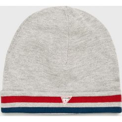 Guess Jeans - Czapka. Szare czapki męskie marki Guess Jeans, na zimę, z aplikacjami, z bawełny. Za 139,90 zł.
