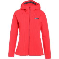 Patagonia TECHFACE HOODY Kurtka Softshell maraschino. Czerwone kurtki damskie marki Patagonia, s, z poliesteru. W wyprzedaży za 607,20 zł.