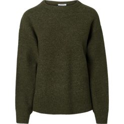 Sweter "Kacy" w kolorze zielonym. Zielone bez kategorii Pieces, xs, z okrągłym kołnierzem. W wyprzedaży za 104,95 zł.
