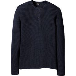 Sweter z plisą guzikową bonprix ciemnoniebieski. Niebieskie swetry męskie marki bonprix, s, bez wzorów, z okrągłym kołnierzem, bez kaptura. Za 74,99 zł.