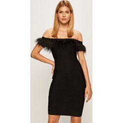 Marciano Guess - Sukienka. Czarne sukienki damskie MARCIANO GUESS, s, z aplikacjami, z elastanu, eleganckie, bez kołnierzyka, z krótkim rękawem, krótkie, mini, dopasowane. W wyprzedaży za 799,90 zł.