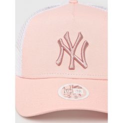 New Era - Czapka. Różowe czapki damskie New Era, bez wzorów, z bawełny. Za 119,90 zł.