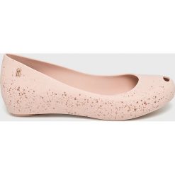 Melissa - Baleriny Ultragirl Splash. Różowe baleriny damskie marki Melissa, bez wzorów, z materiału, bez obcasa. Za 269,90 zł.