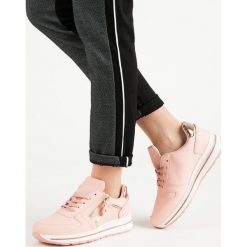RÓŻOWE BUTY SPORTOWE. Różowe buty sportowe damskie Merg, bez wzorów, bez zapięcia. Za 79,90 zł.