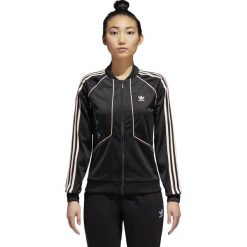 BLUZA ADIDAS DRESOWA SST (34). Bluzy damskie Adidas, z dresówki, sportowe, bez kaptura. W wyprzedaży za 289,99 zł.