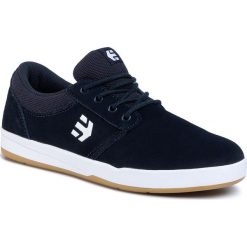 Sneakersy ETNIES - Score 4101000517 Navy/White/Gum 478. Niebieskie sneakersy męskie Etnies, na co dzień, bez wzorów, ze skóry, bez zapięcia. W wyprzedaży za 259,00 zł.