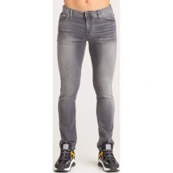 JEANSY SKINNY FIT Armani Exchange. Szare jeansy męskie Armani Exchange, m, z aplikacjami. Za 469,00 zł.