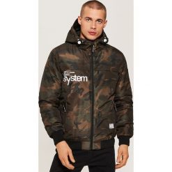 Kurtka z kapturem camo - Wielobarwn. Zielone kurtki męskie marki House, l, z kapturem. Za 229,99 zł.