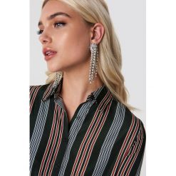 NA-KD Accessories Kolczyki Oversize Rhinestone - Silver. Szare kolczyki damskie NA-KD Accessories, na sztyftcie. Za 52,95 zł.