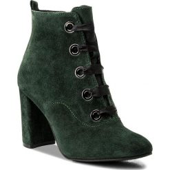 Botki NESSI - 17282 Zielony W. Zielone botki damskie na obcasie Nessi, ze skóry. W wyprzedaży za 269,00 zł.
