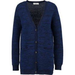 Kardigany damskie: Modström CARTER Kardigan navy sky/rich blue