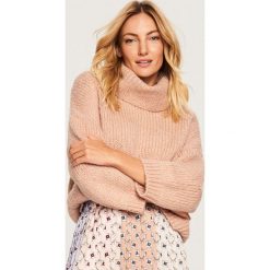 Sweter z domieszką wełny - Różowy. Białe swetry klasyczne damskie marki Reserved, l, z dzianiny. Za 139,99 zł.