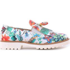 Półbuty - skóra naturalna - model 247 - kolor kwiatek. Półbuty damskie Zapato, bez wzorów, ze skóry, bez obcasa, bez zapięcia. W wyprzedaży za 173,40 zł.