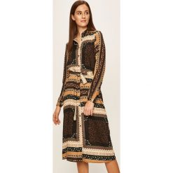 Vero Moda - Sukienka. Czarne sukienki damskie Vero Moda, na co dzień, s, bez wzorów, z poliesteru, casualowe, bez kołnierzyka, z długim rękawem, długie, midi, proste. W wyprzedaży za 99,90 zł.