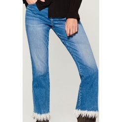 Jeansy vintage Gold Label - Niebieski. Niebieskie jeansy damskie marki Mohito. W wyprzedaży za 29,99 zł.