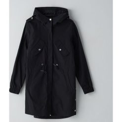 Parka z ozdobnymi pagonami - Czarny. Czarne parki damskie Cropp, s, bez wzorów, bez kaptura. Za 179,99 zł.