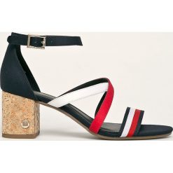 Tommy Hilfiger - Sandały. Niebieskie sandały damskie TOMMY HILFIGER, bez wzorów, z materiału, bez obcasa, na obcasie, na klamry. Za 399,90 zł.