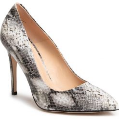 Szpilki SOLO FEMME - 34201-A8-L04/000-04-00 Wąż Szary. Szare półbuty damskie Solo Femme, bez wzorów, ze skóry, bez obcasa, na obcasie, bez zapięcia. Za 349,00 zł.