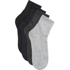 10-pack Czarno-Szarych Skarpetek Laudable. Szare skarpetki męskie Born2be, bez wzorów. Za 29,99 zł.